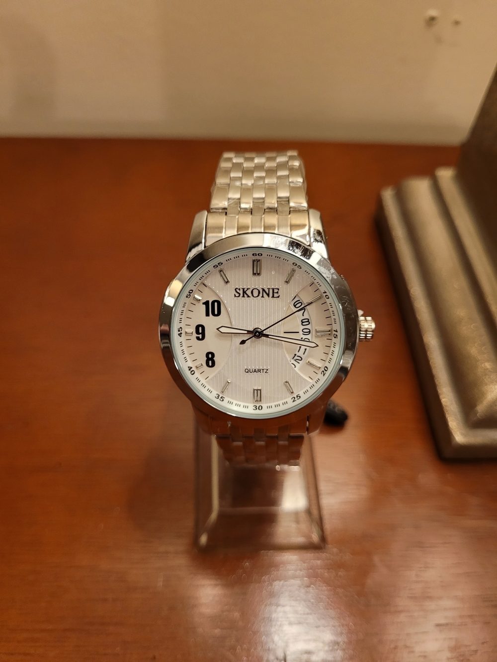 Brand New Skone Silver Quartz Men's Watch